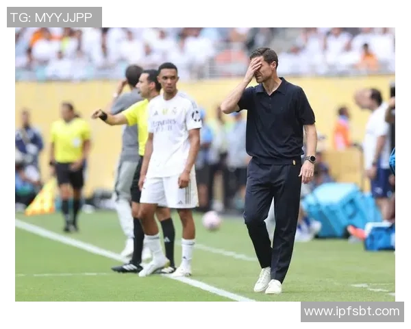 头疼!阿斯:阿隆索重新考虑贝林厄姆方位,踢中场仍是放前锋死后